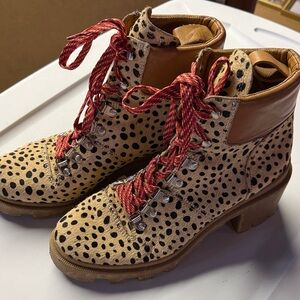 Dolce Vita Tan and Black Lace Up Boots